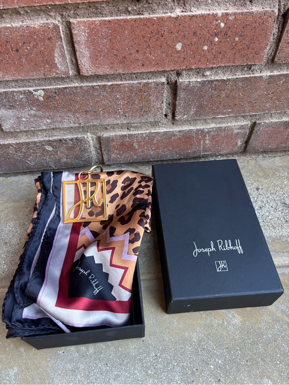 Joseph Ribkoff Leopard Print & Geometric Polyester Scarf with Gold Keychain